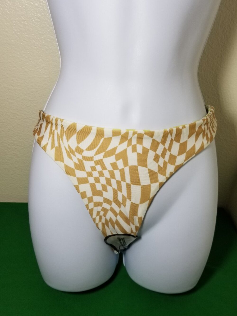 Volcom Check Her Out Reversible Bikini Bottom Swimwear Medium Surf Beach NWT - Picture 5 of 12